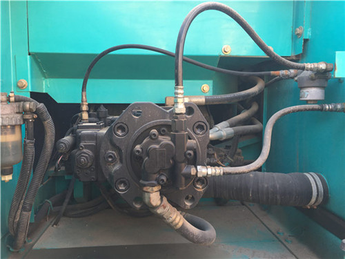 进口神钢SK200-10私人二手挖掘机液压泵