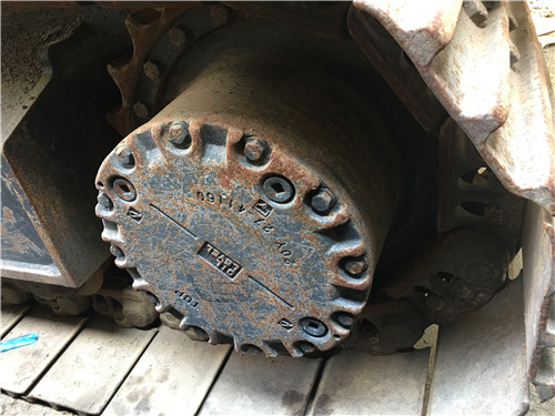 日本纯进口二手小松210-8挖掘机出售履带