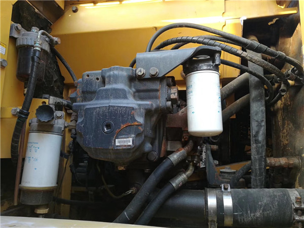 小松PC240-8二手挖掘機出售信息液壓泵