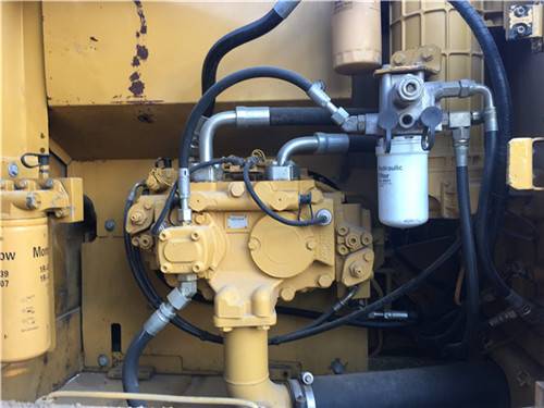 卡特323D二手挖掘机液压泵